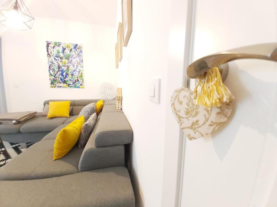 סביליה Luminoso Apartamento En El Centro, Con Mucho Arte מראה חיצוני תמונה